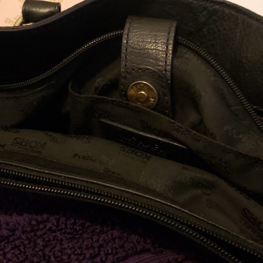 Authentic Michael Kors Handbag - image 4